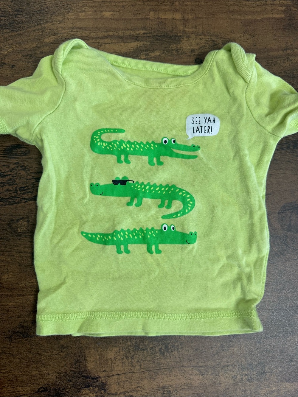 ⭐️5 for $20⭐️ Carter's Green Tee with Playful Alligator Trio 6-12M